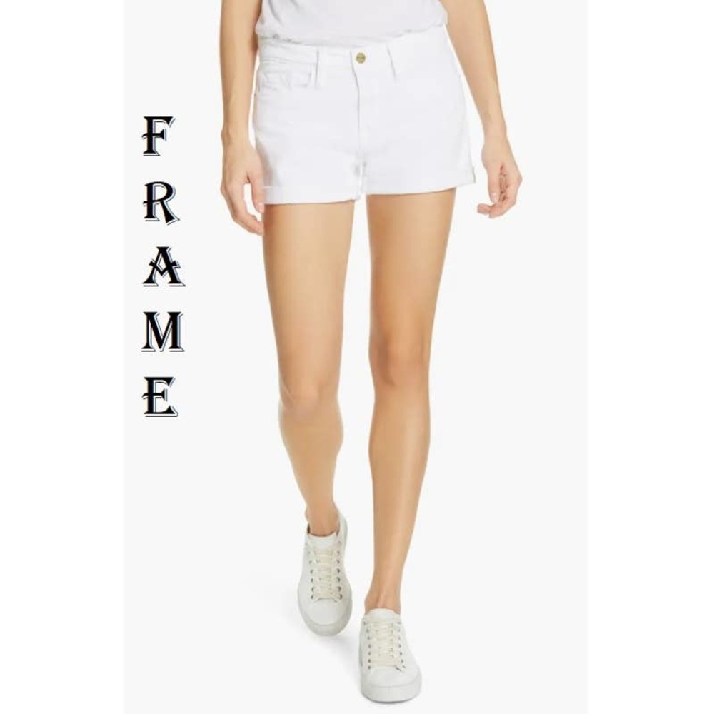 Frame Le Cut Off Denim Shorts in White size 28
